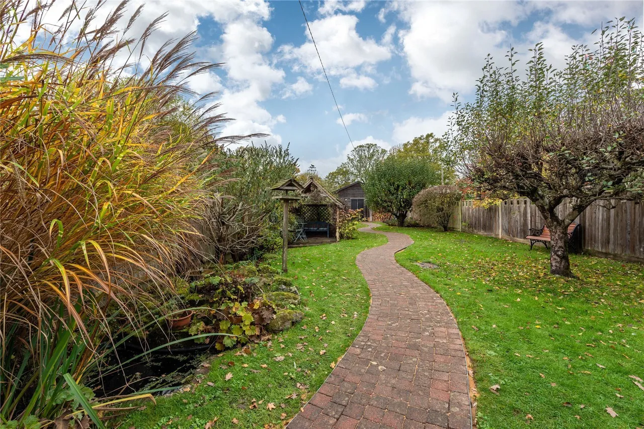 Hogspudding Lane, Newdigate, RH5, photo 4