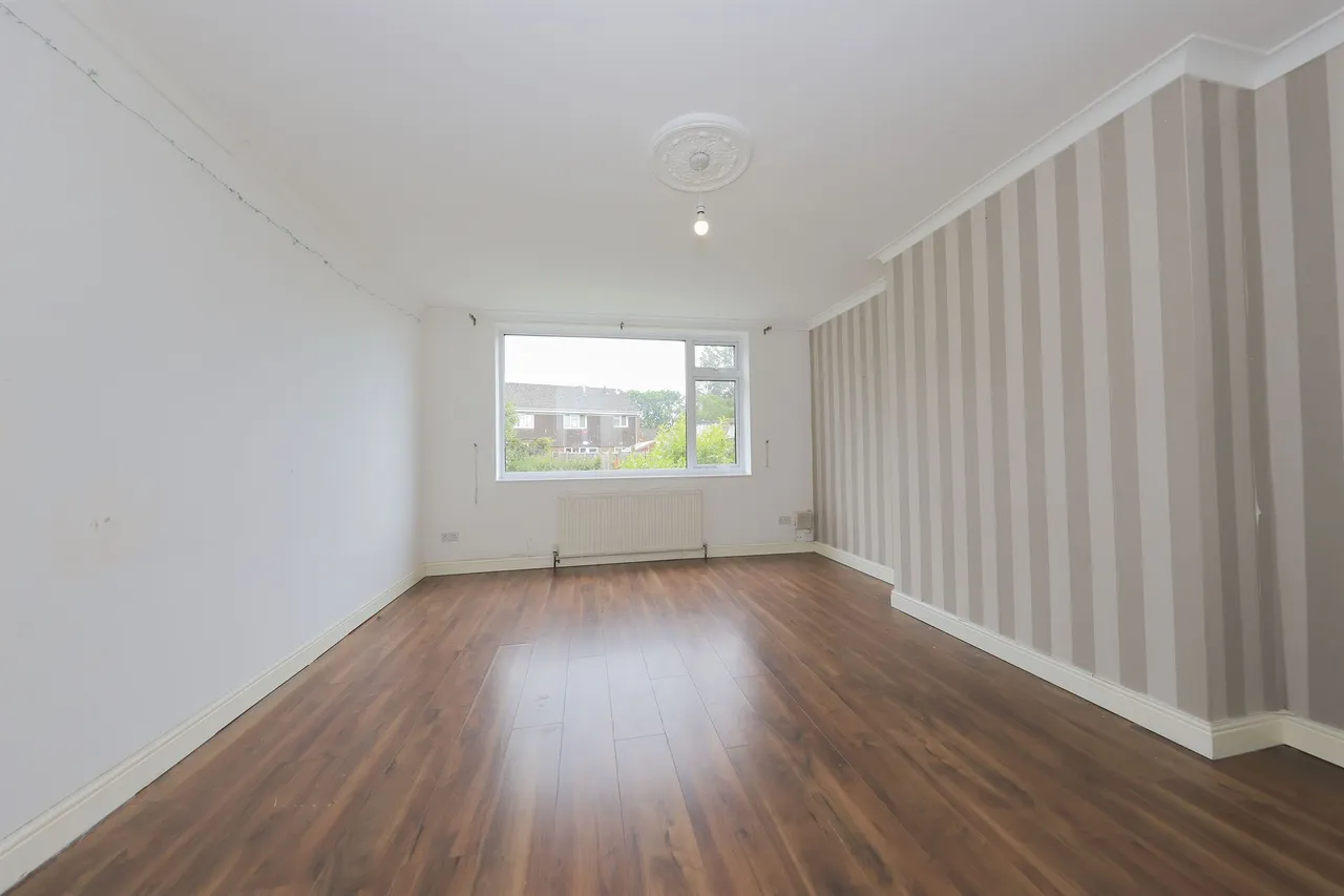 Shaw Road, Bilston, WV14, photo 6