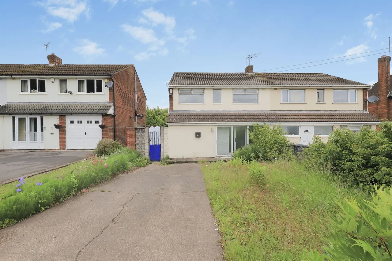3 bed house for sale, Shaw Road, Bilston, WV14