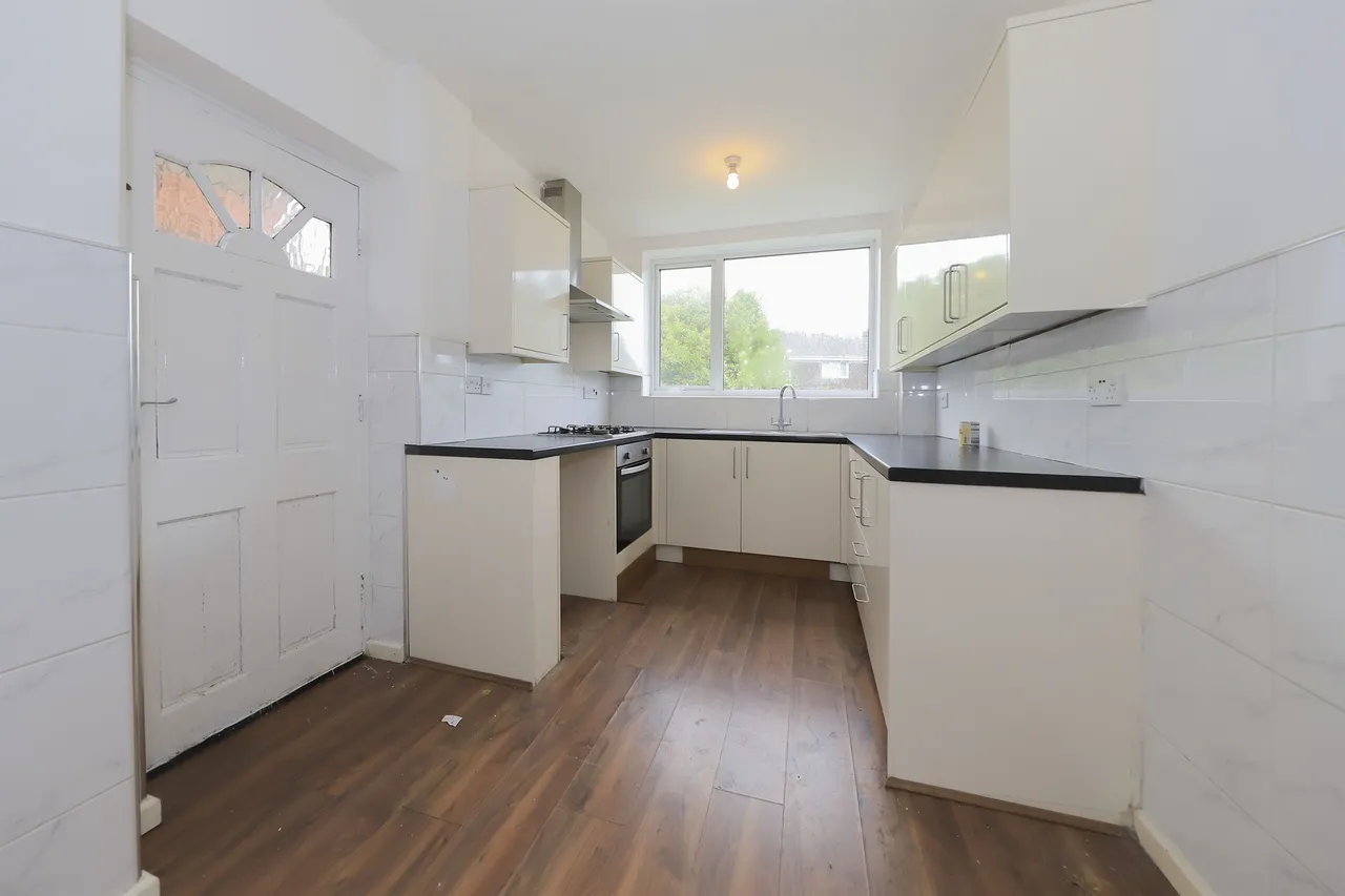 Shaw Road, Bilston, WV14, photo 2