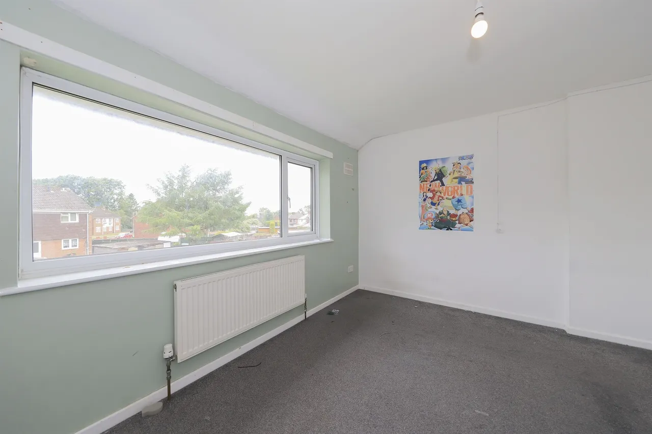 Shaw Road, Bilston, WV14, photo 7
