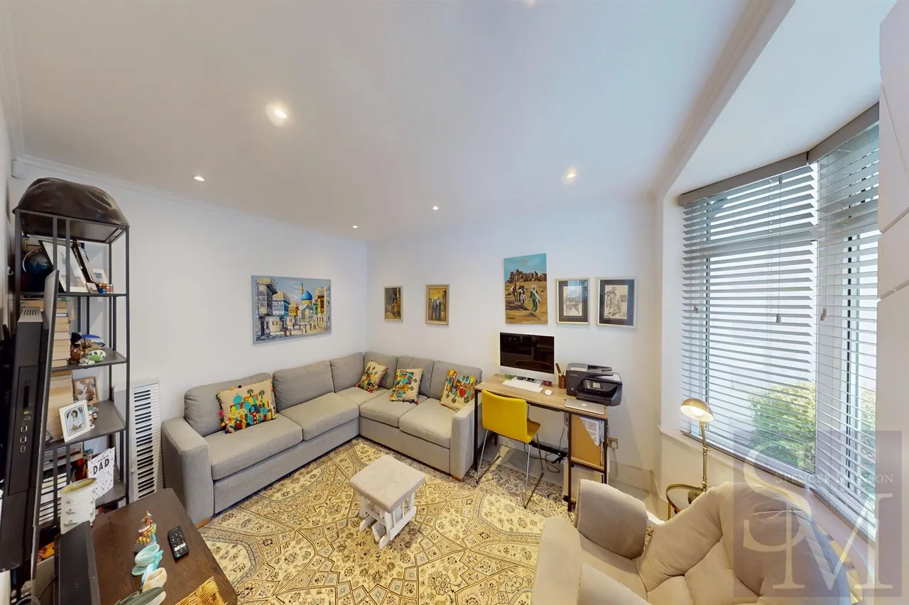 Princes Road, Buckhurst Hill, IG9, photo 6