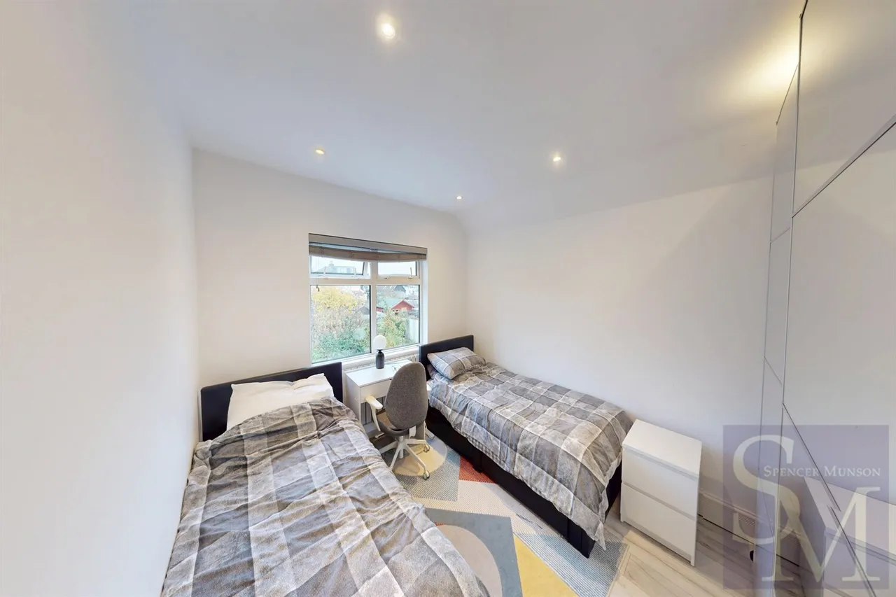 Princes Road, Buckhurst Hill, IG9, photo 13
