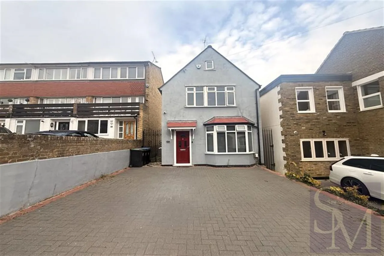 3 bed house to rent, Princes Road, Buckhurst Hill, IG9