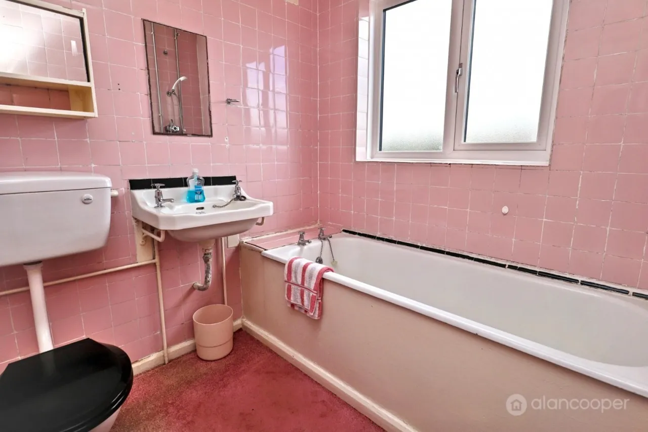 Oakdene Crescent, Weddington, CV10, photo 17
