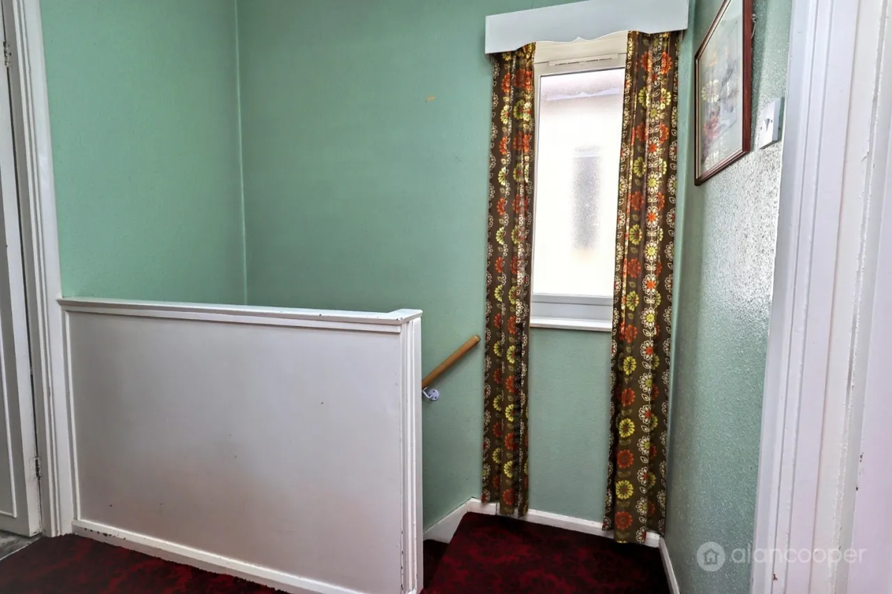 Oakdene Crescent, Weddington, CV10, photo 18