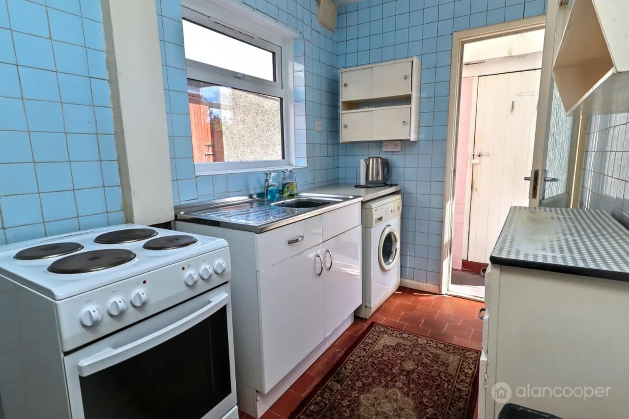 Oakdene Crescent, Weddington, CV10, photo 7