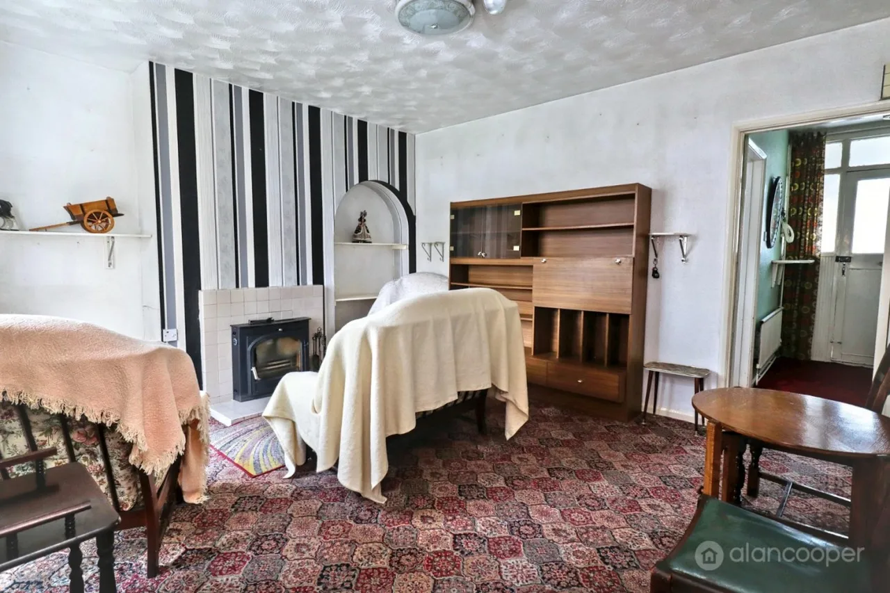 Oakdene Crescent, Weddington, CV10, photo 5