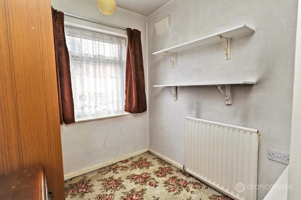 Oakdene Crescent, Weddington, CV10, photo 16