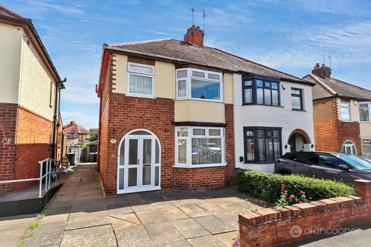3 bed house for sale, Oakdene Crescent, Weddington, CV10