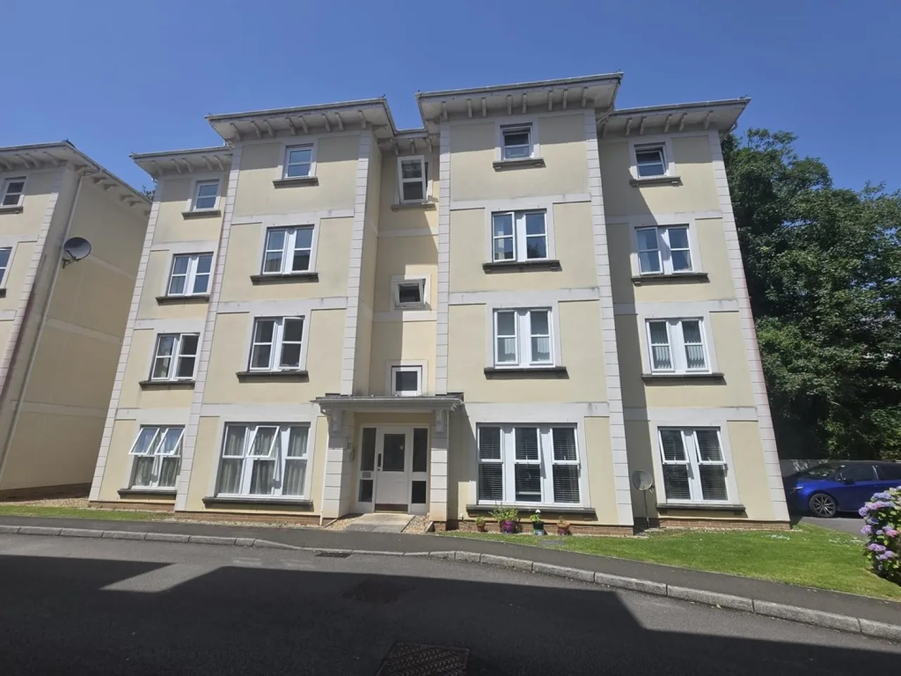 2 bed flat for sale — Sylvan Court, Stoke, Plymouth