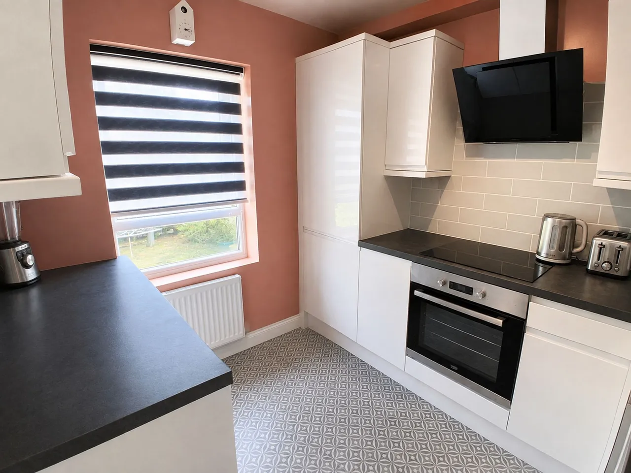 Flat 3, 55 Cleveland Road, London, London, E18 2AE, photo 3