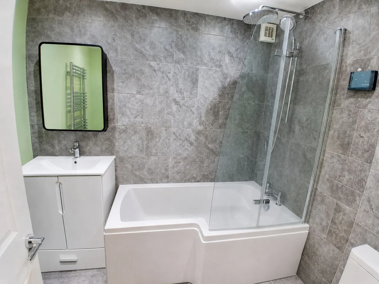 Flat 3, 55 Cleveland Road, London, London, E18 2AE, photo 11