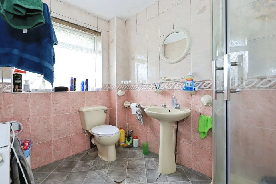 Woodford Close, Wolverhampton, West Midlands, WV9, photo 4