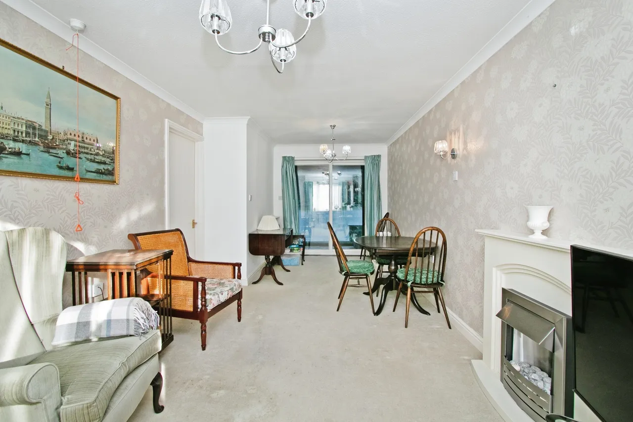 Penhaligon Court, Truro, TR1, photo 2