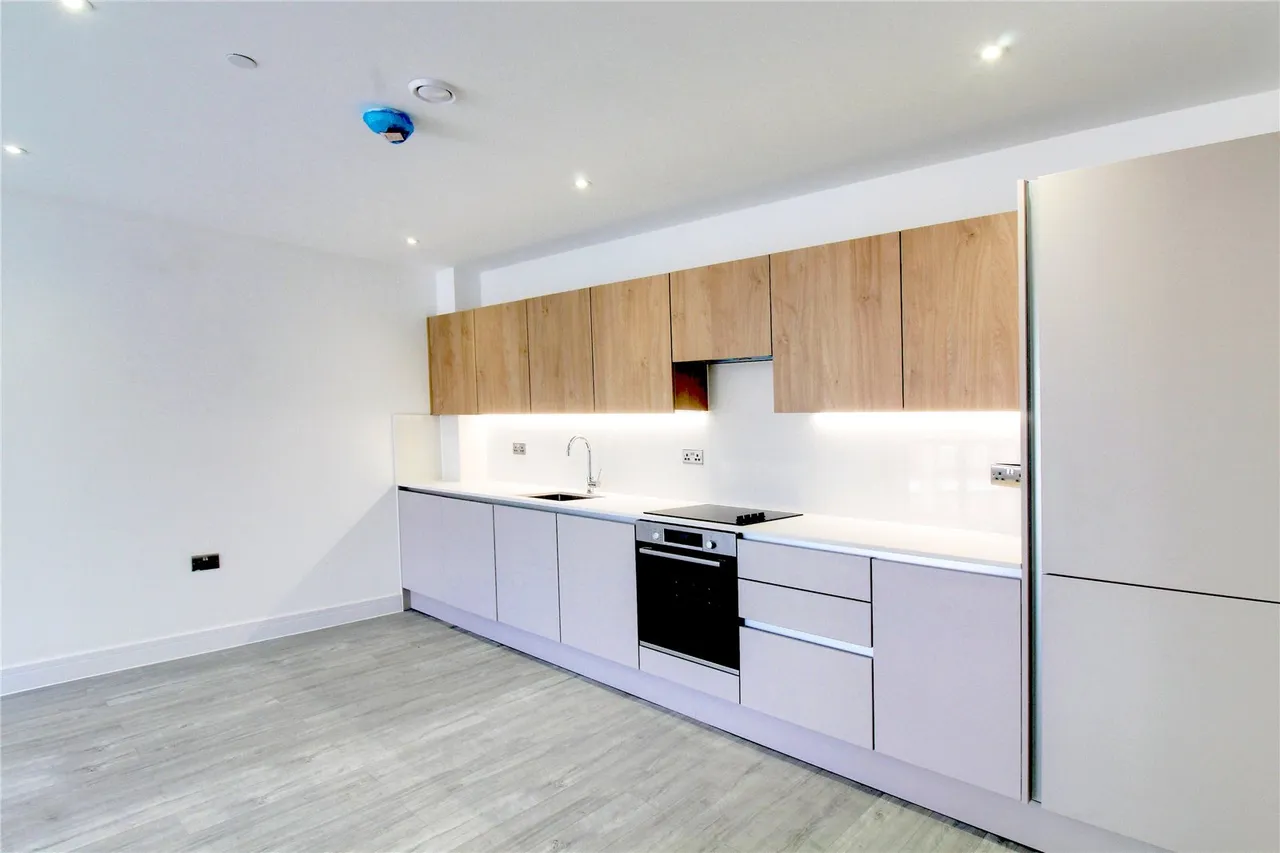 High Street, Camberley, GU15 3RN, photo 3