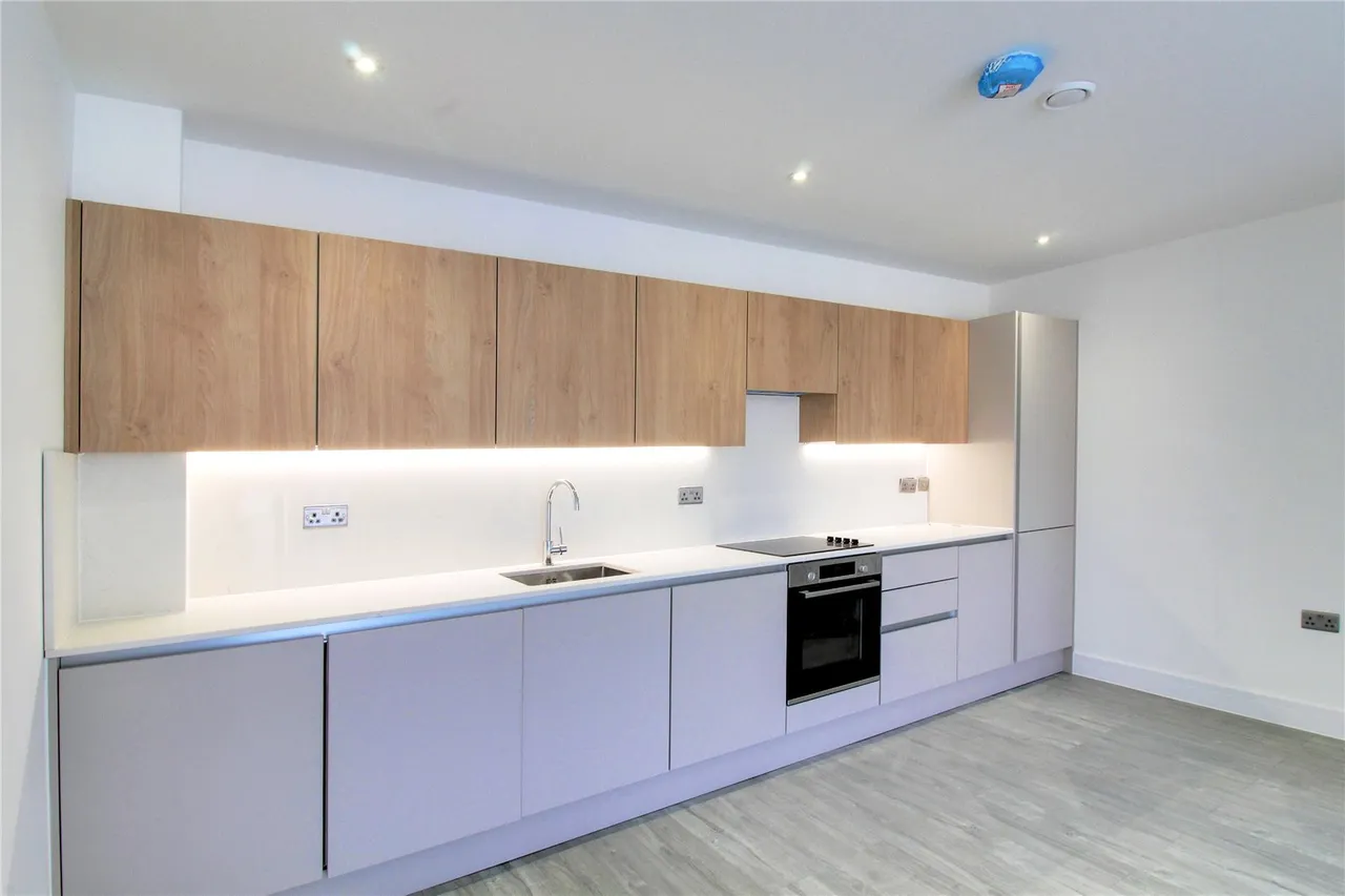 High Street, Camberley, GU15 3RN, photo 2