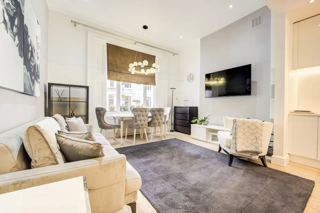 2 bed flat for sale — Flat 2, 48 Eardley Crescent, London