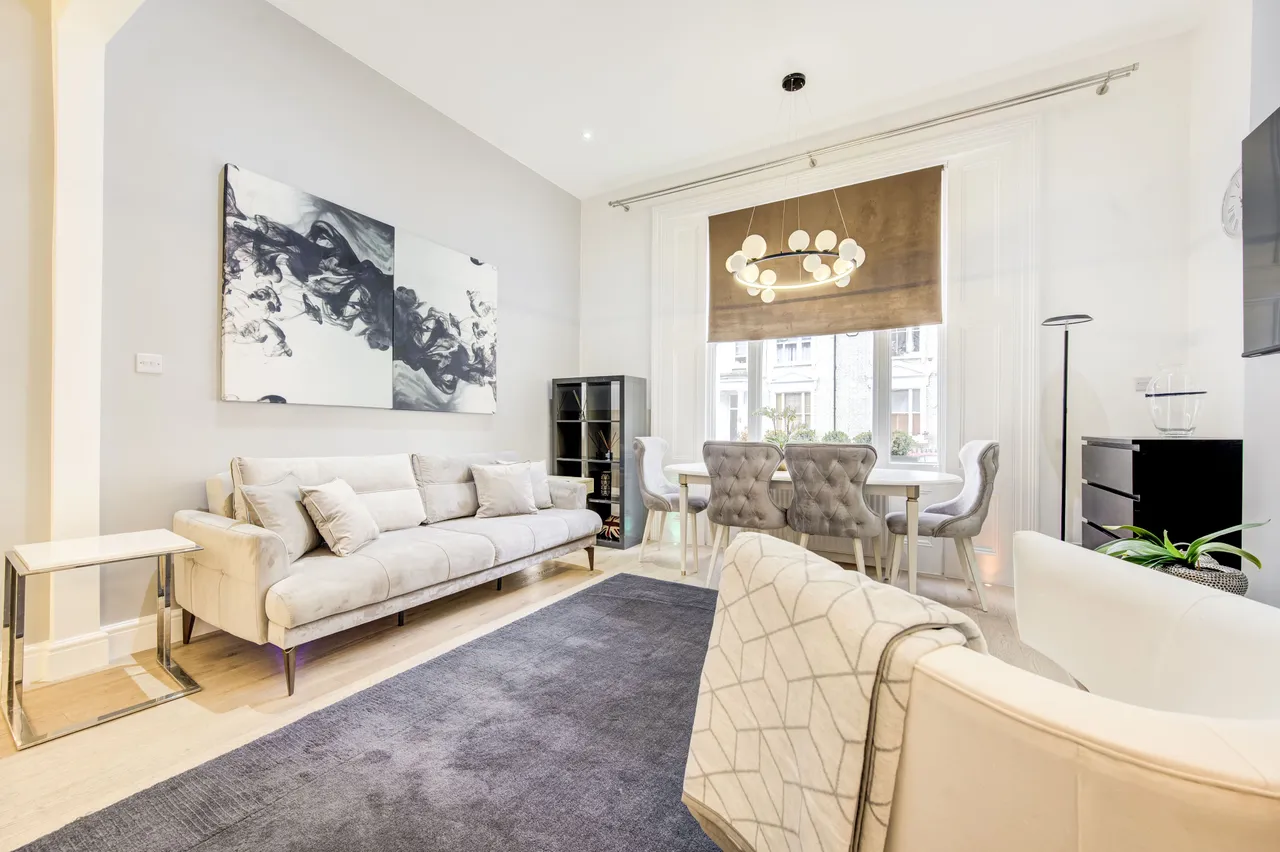 Flat 2, 48 Eardley Crescent, London, photo 7