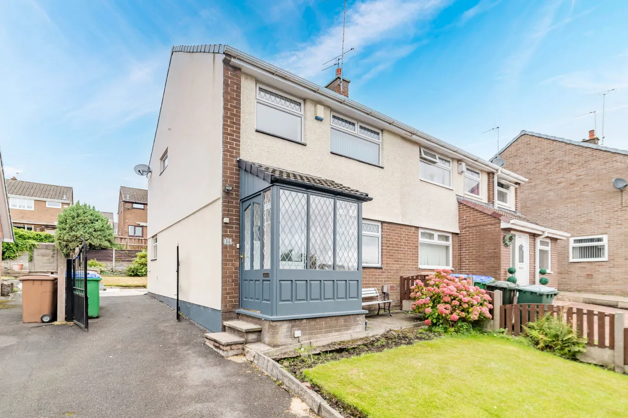 3 bed house for sale — Higher Lomax Lane, Summit