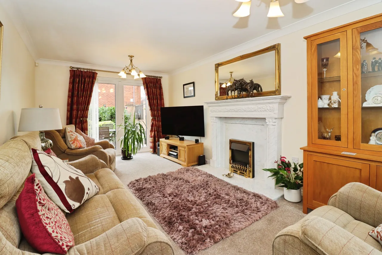 Glasshouse Lane, Chesterfield, photo 3
