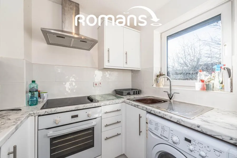 Carshalton Way, Lower Earley, RG6, photo 3