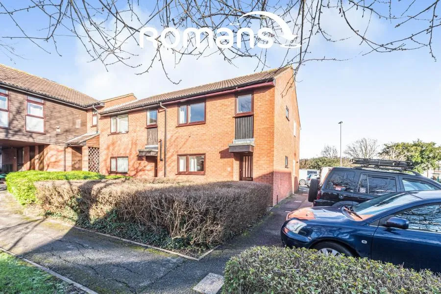 Carshalton Way, Lower Earley, RG6, photo 10