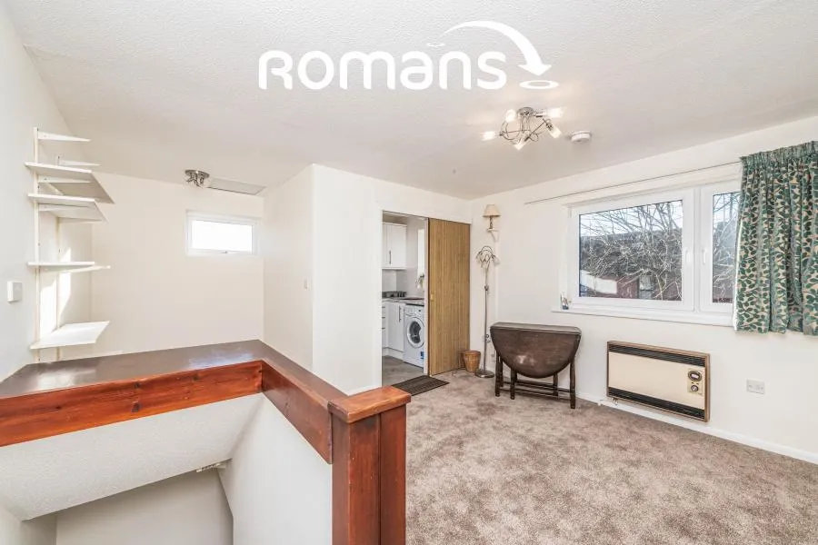 Carshalton Way, Lower Earley, RG6, photo 5