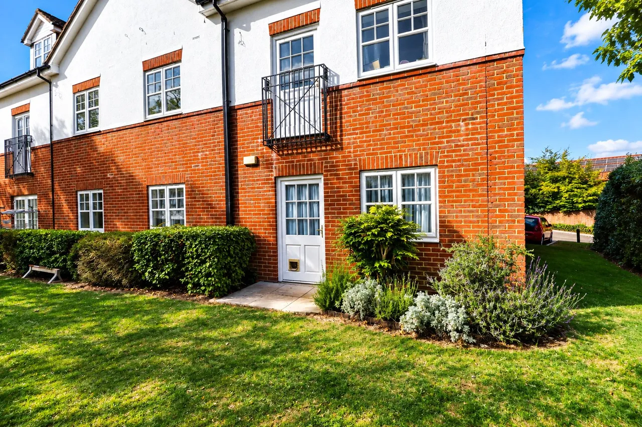 Kingsway, Woking, GU21, photo 14