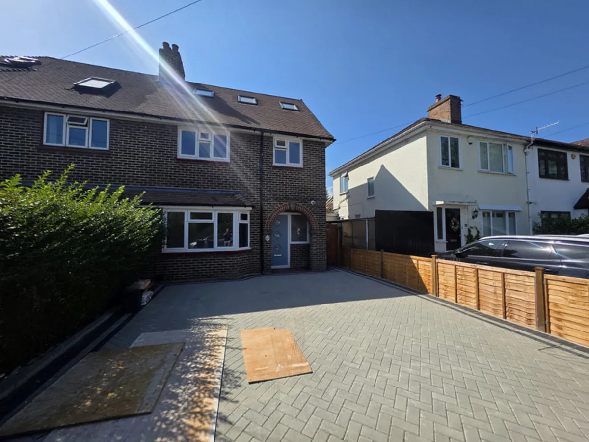 flat to rent — Horley, RH6 9BS