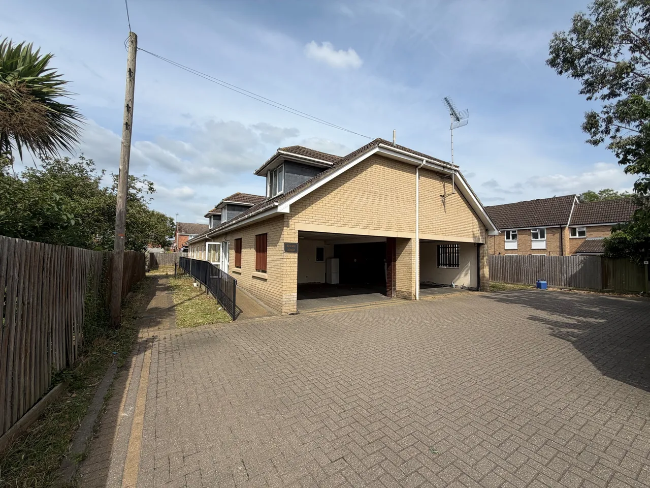 2 bed flat to rent, Renson Close, Peterborough, PE4