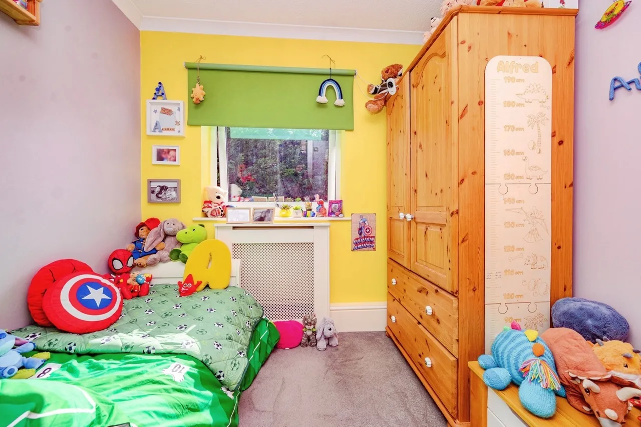 Hickling Close, Luton, Bedfordshire, LU2, photo 4