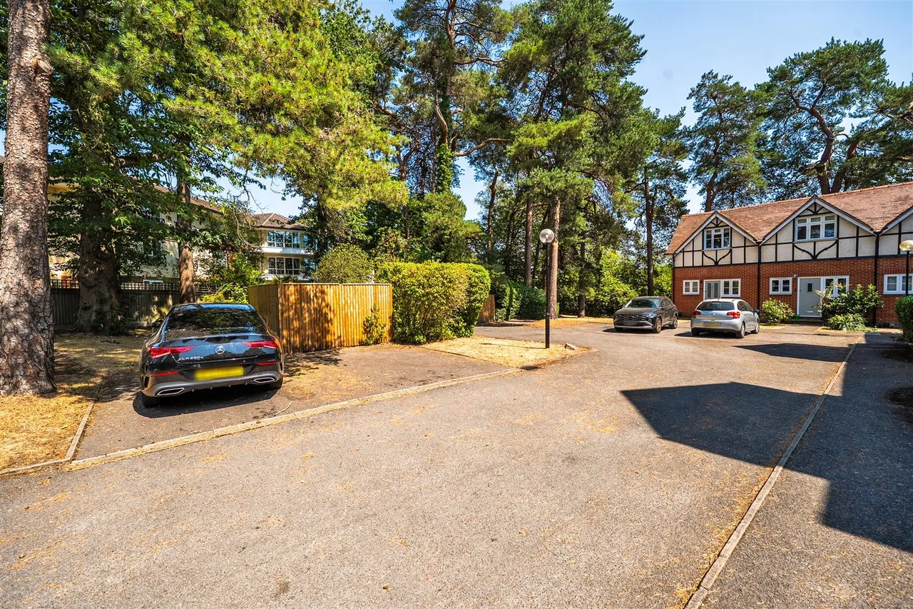 North Minden House, Deepcut, photo 16