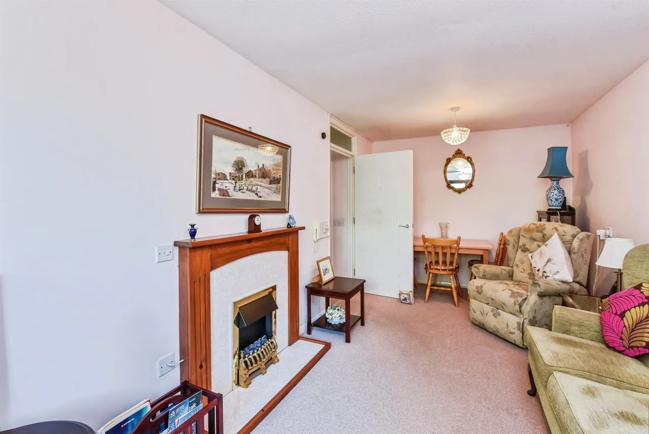 Langley Road, CHIPPENHAM, photo 5