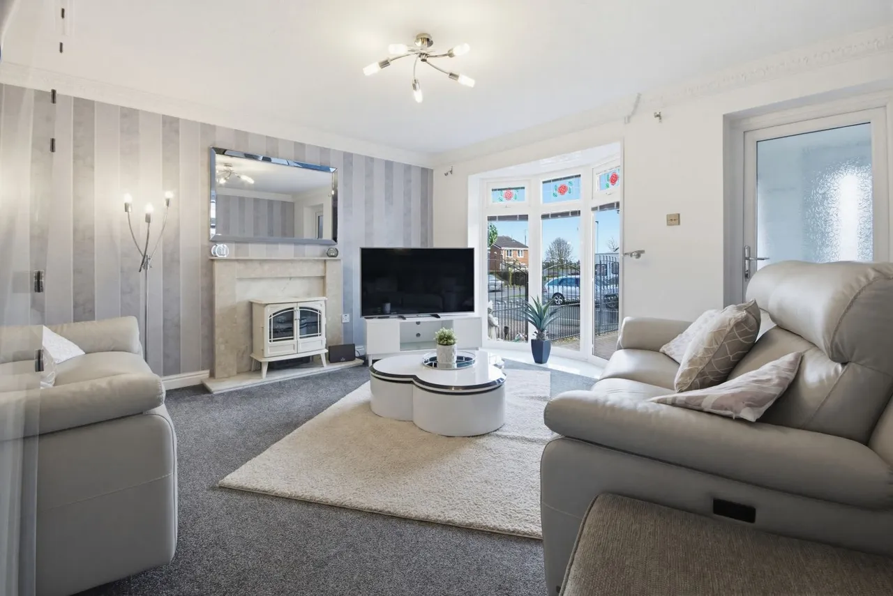 Amorys Holt Close, Maltby, S66, photo 7