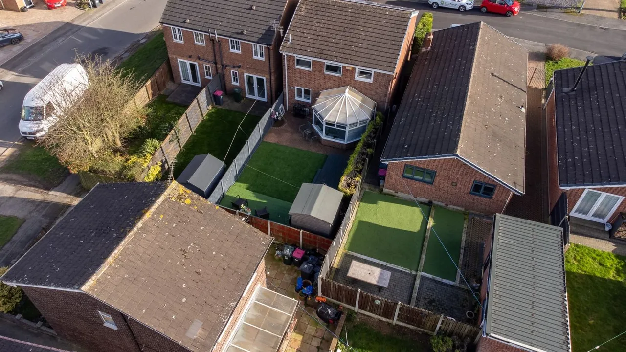 Amorys Holt Close, Maltby, S66, photo 28