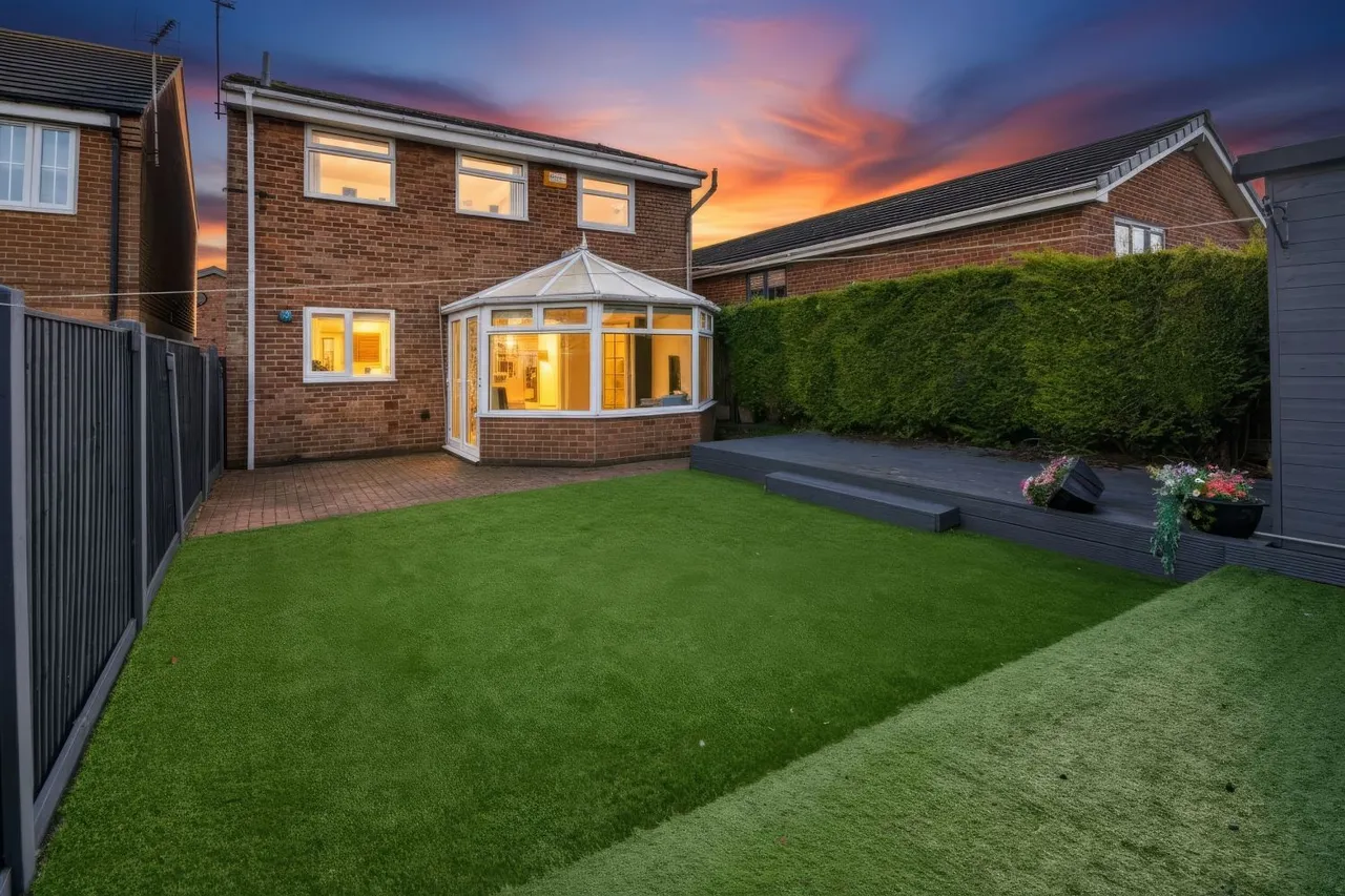 Amorys Holt Close, Maltby, S66, photo 24