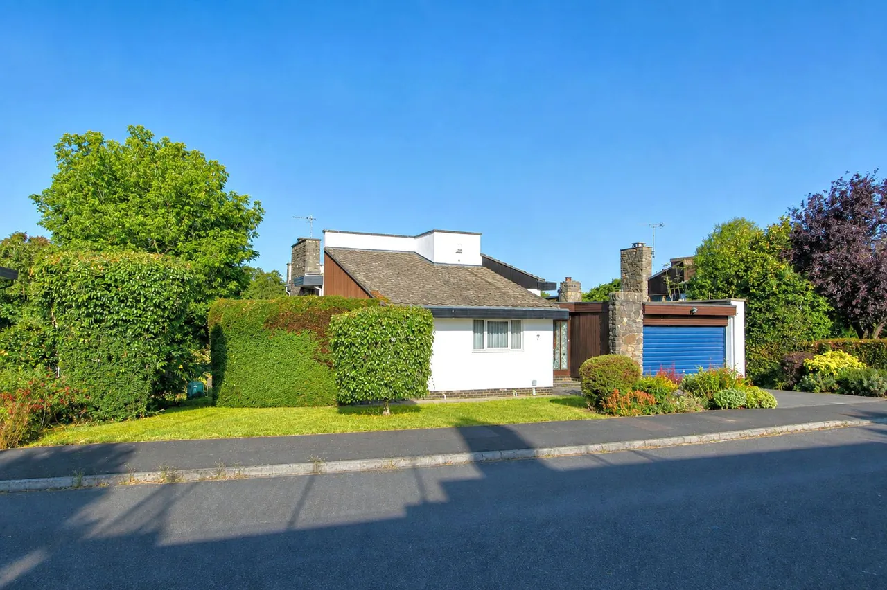 4 bed house for sale, Denys Court, Olveston