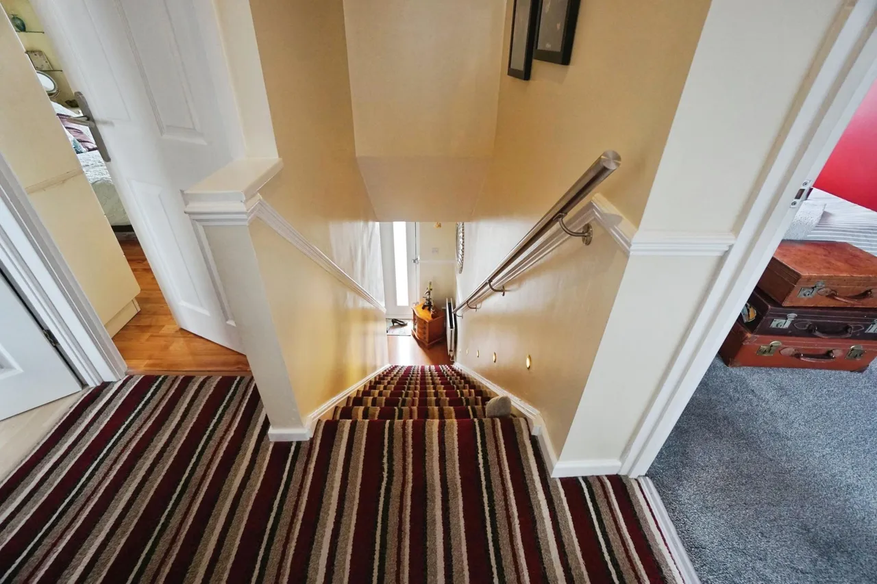 Lovatt Close, Tipton, DY4, photo 11