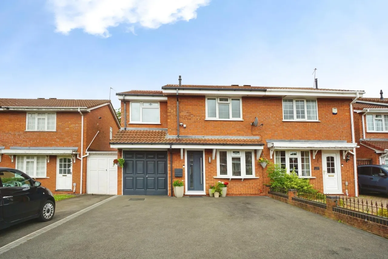 3 bed house for sale, Lovatt Close, Tipton, DY4