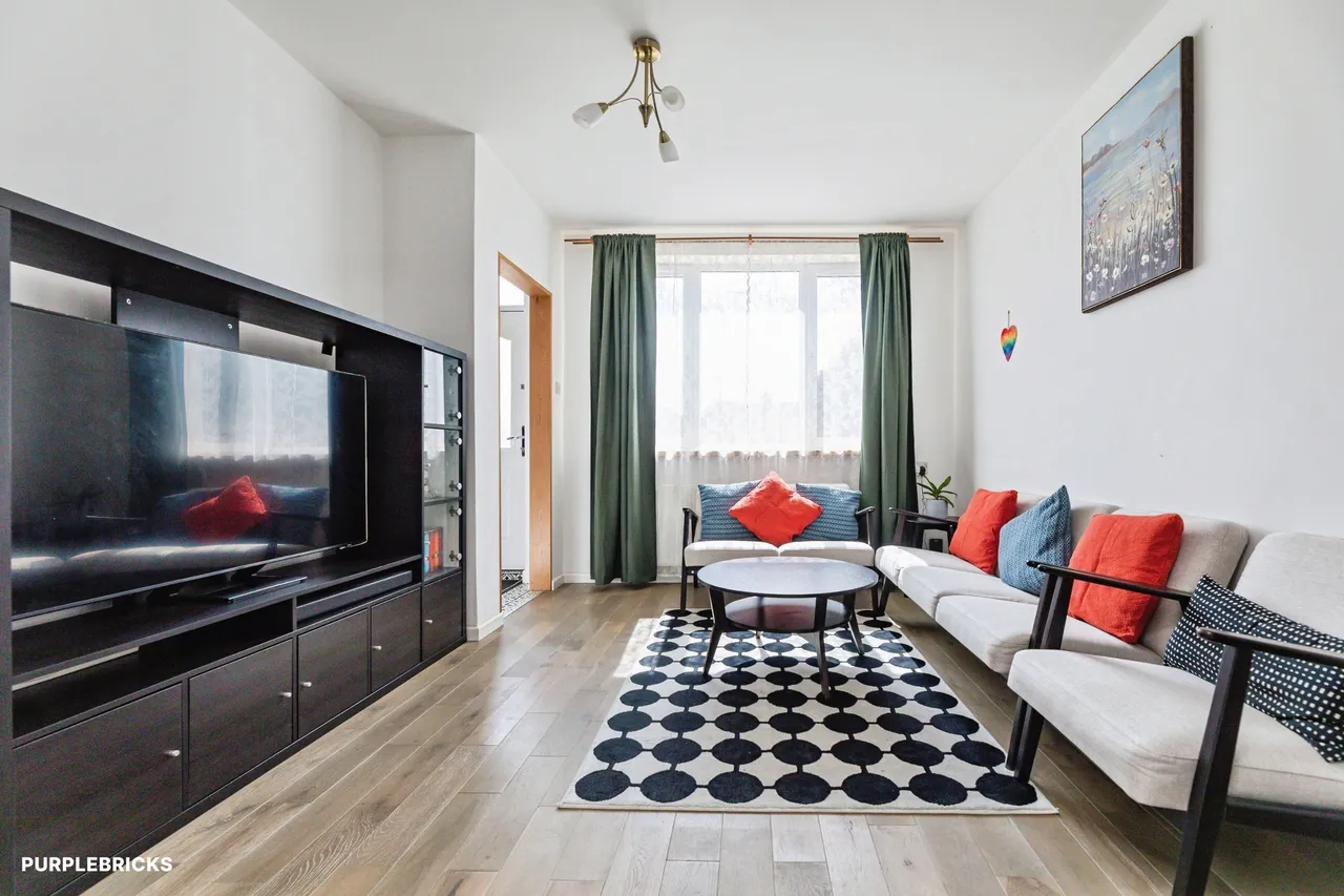 Kyle Crescent, Sheffield, S5, photo 2