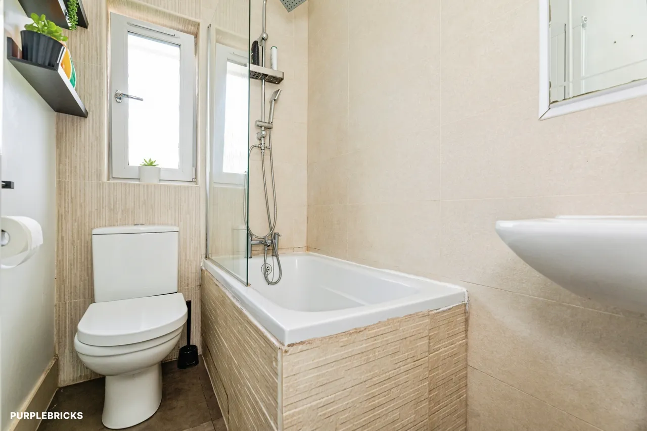 Kyle Crescent, Sheffield, S5, photo 17