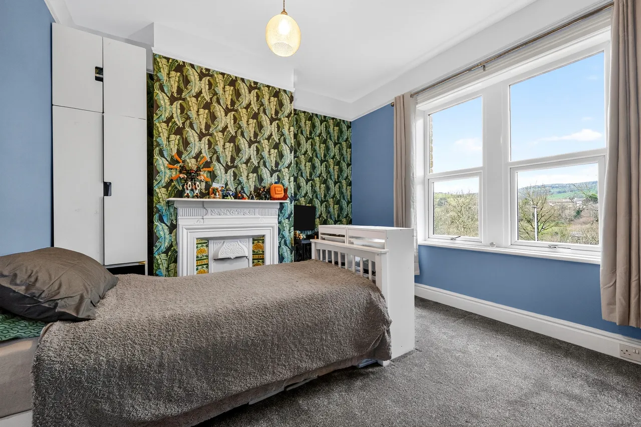 Nields Road, Huddersfield, photo 11