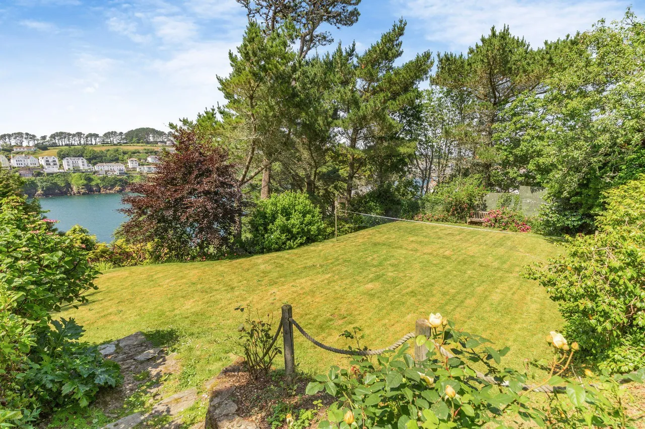 Polruan-By-Fowey, Cornwall, PL23 1PW, photo 9