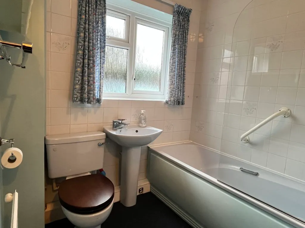 Holmer Place, Holmer Green HP15 6TT, photo 6