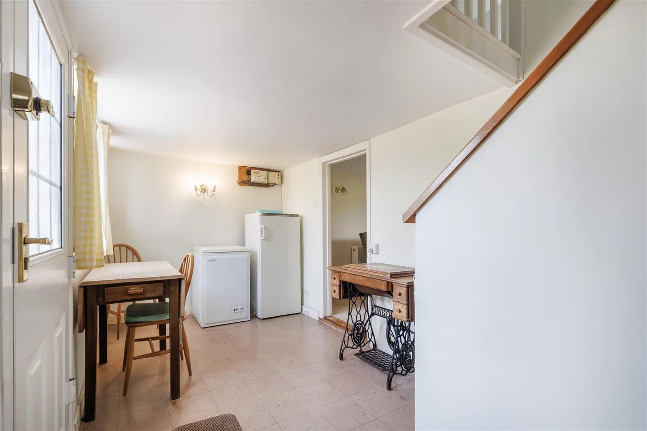 Halesworth Road, Bramfield, IP19, photo 3