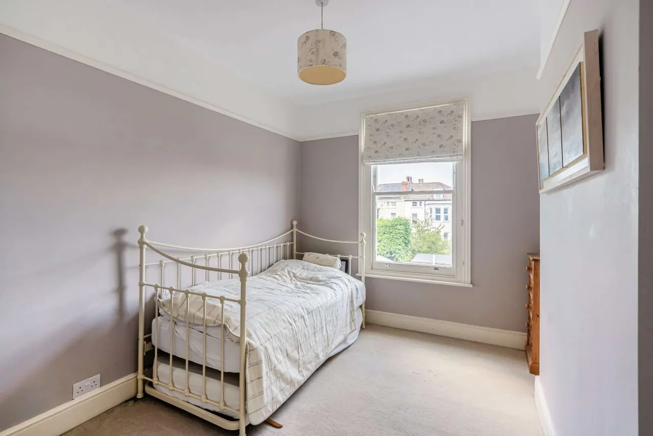 Henleaze Avenue, Henleaze, Bristol, BS9 4ET, photo 11