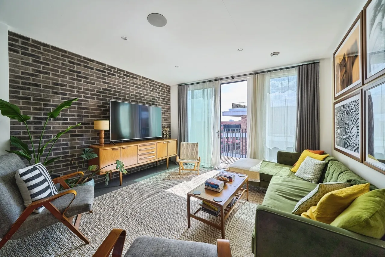 Remus Road, LONDON, London, E3, photo 2