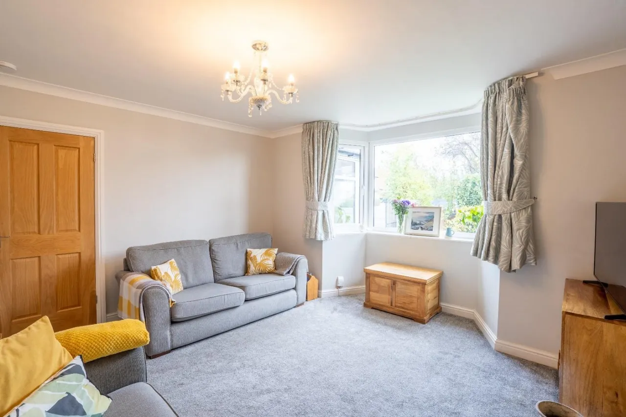 Moor Allerton Avenue, Moortown, LS17, photo 19