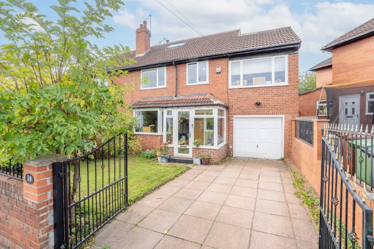 Moor Allerton Avenue, Moortown, LS17, photo 25